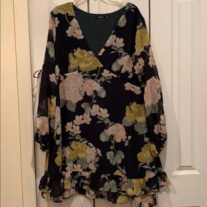 Deep v floral dress with lining and mesh sleeves